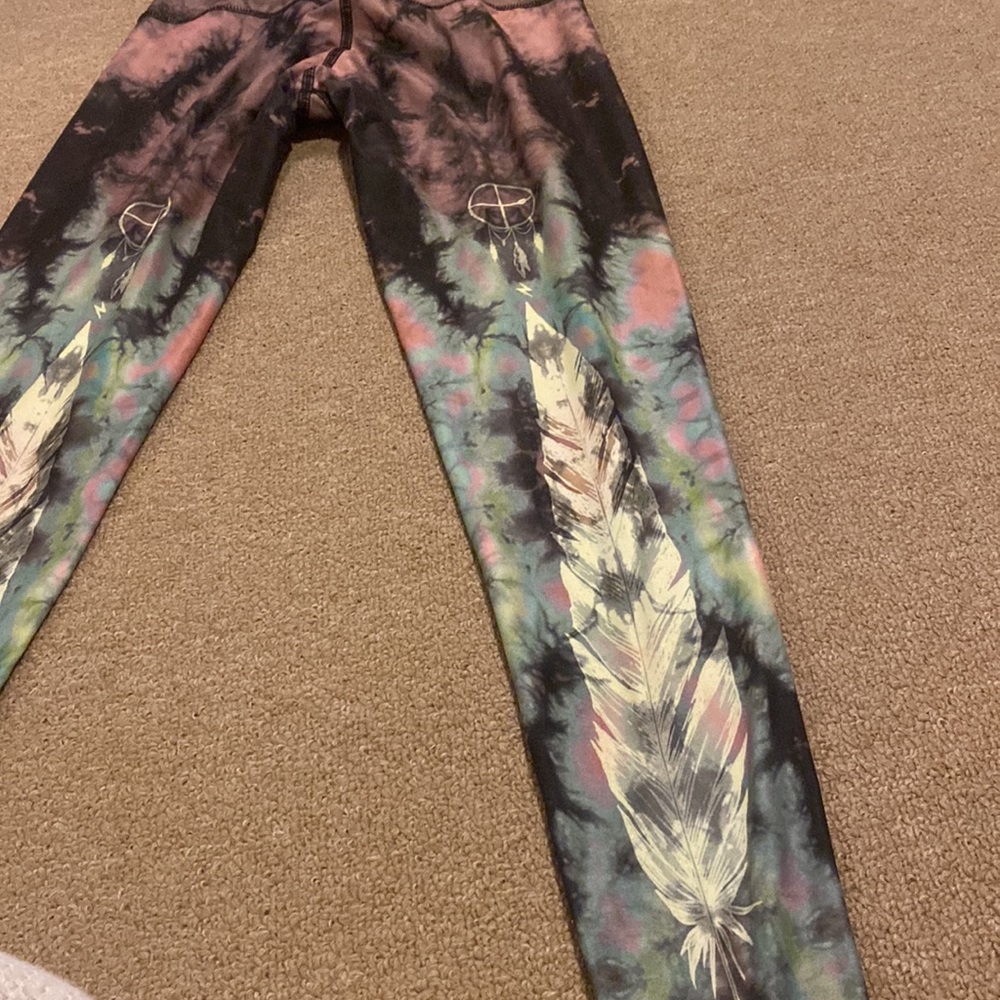 Teeki leggings made from recycled plastic bottles